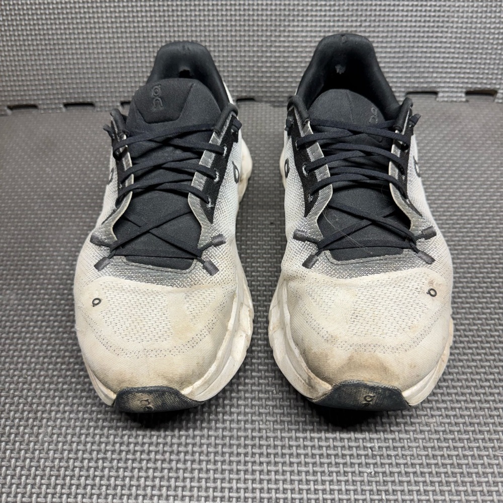 Women’s On Running Cloud Tilt Sneakers